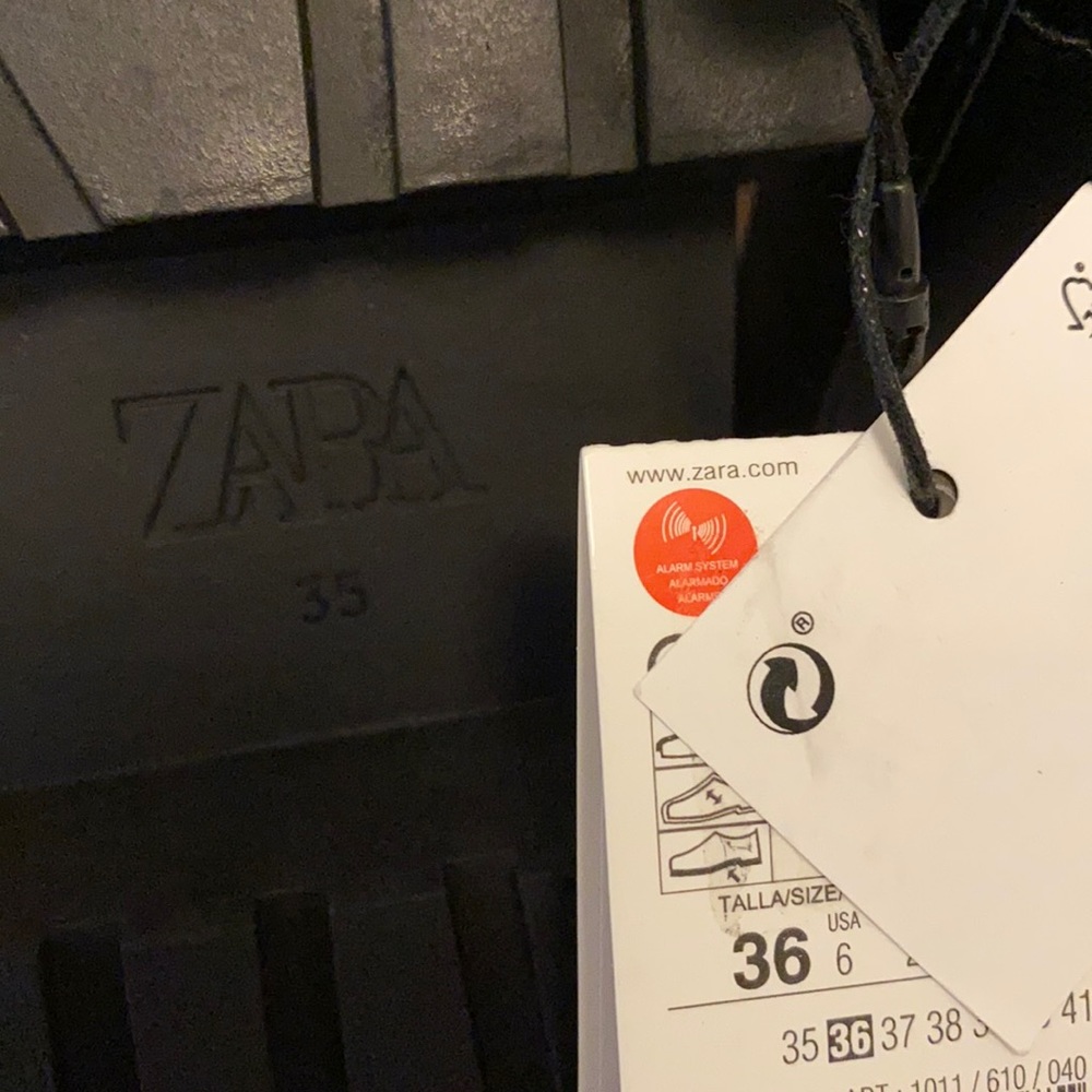 🌺☀️HP☀️🌺 𝐋𝐀𝐒𝐓 𝗡𝗪𝗧 𝗭𝗮𝗿𝗮 • High Shaft Treaded Sole Boots - Picture 16 of 17